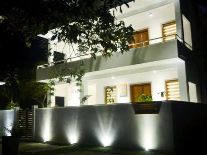 The Residence Хикадува Екстериор снимка